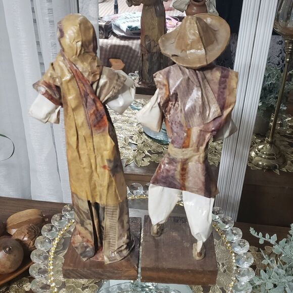 Vintage Paper Mache Couple Figurines from Aruba - Picture 3 of 9
